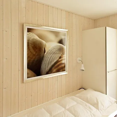 Two-bedroom In 12 *
